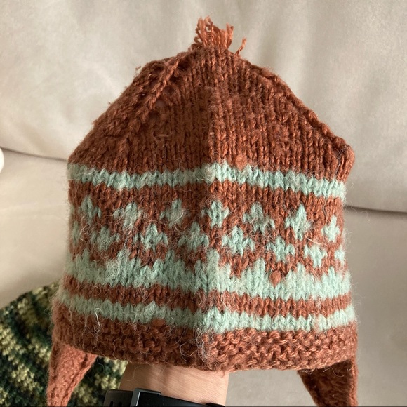 Bundle of Two Wool Blend Winter Knit Hats - Picture 4 of 7